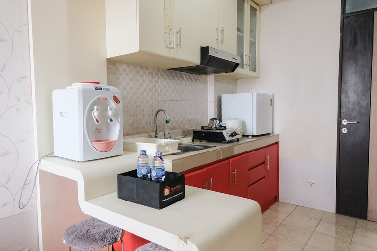 In-Room Kitchen 3, Homey 2Br Apartment At The Edge Bandung, Cimahi