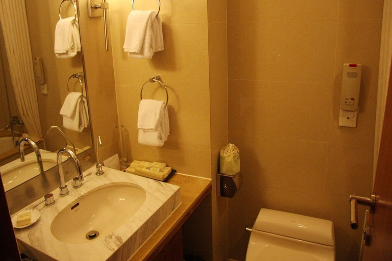Bathroom 5, Jianguo Garden Hotel, Beijing