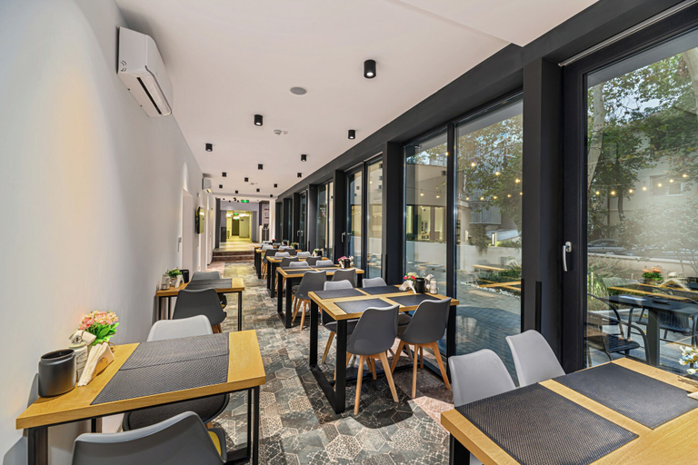 Food & Drinks 5, Johann Strauss, Municipiul Bucuresti