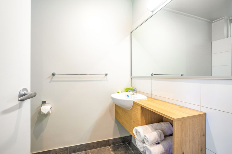Bathroom 4, Nightcap at Keysborough Hotel, Melbourne