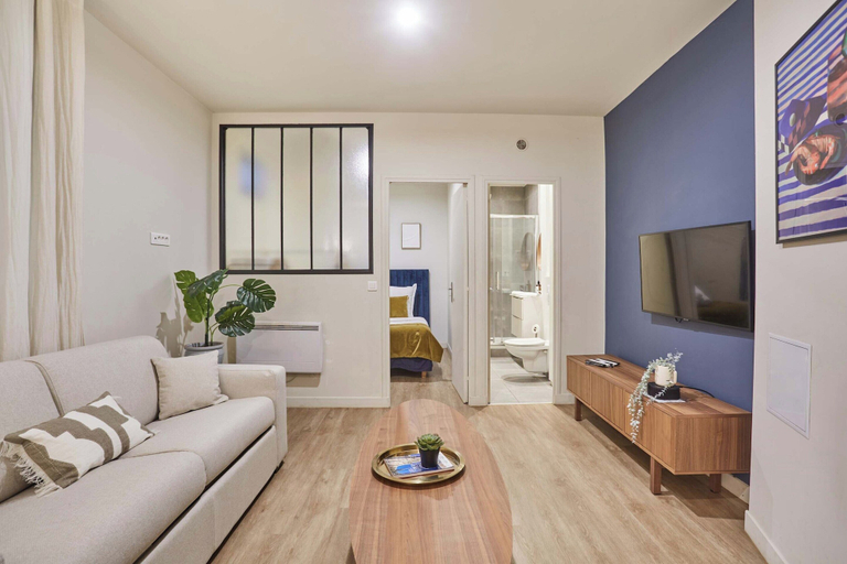 Room 4, Apartment Exposition Center, Paris