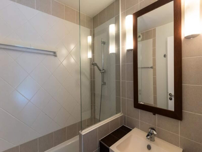 Bathroom 2, Residence Beautiful Apartment with pool, Pas-de-Calais