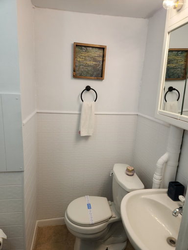 Bathroom 5, Jonathan Edwards Motel, Barnstable