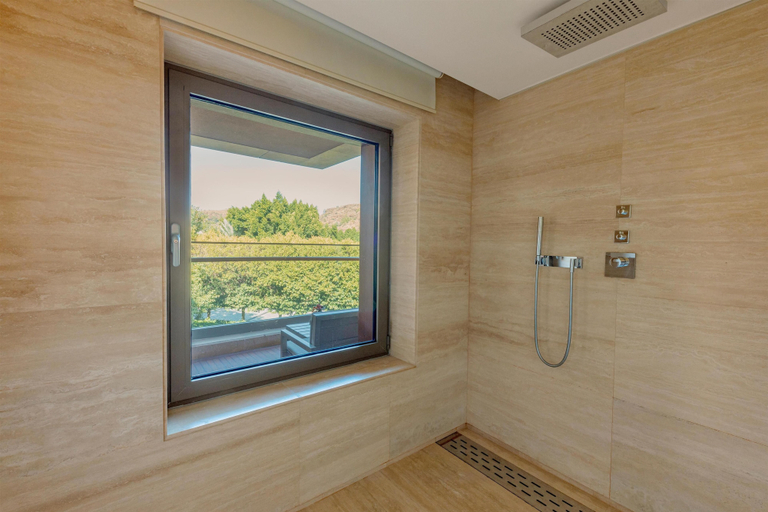Bathroom 5, D Maris Bay, Datça