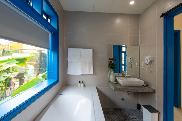 Bathroom 2, Chez Mimosa Hoi An - Rice Field Retreat, Da Nang
