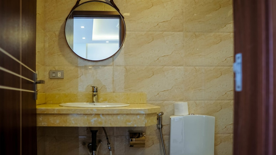 Bathroom 3, Green House Service Apartment, Ba Đình