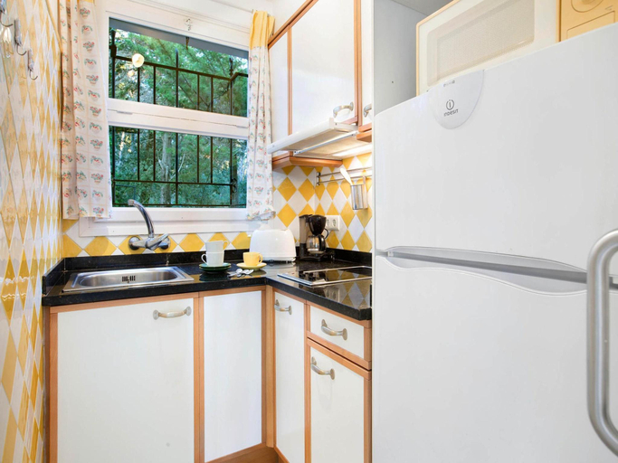 2, Apartment in Spain Near Sandy Beach, Girona