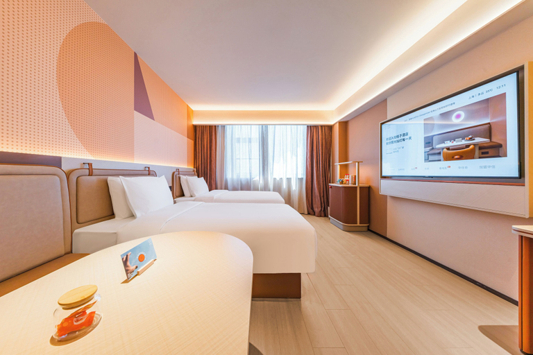 Room 4, Orange Hotel, Shanghai
