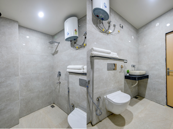 Bathroom 4, HOTEL AERO HOMESTAY, Delhi