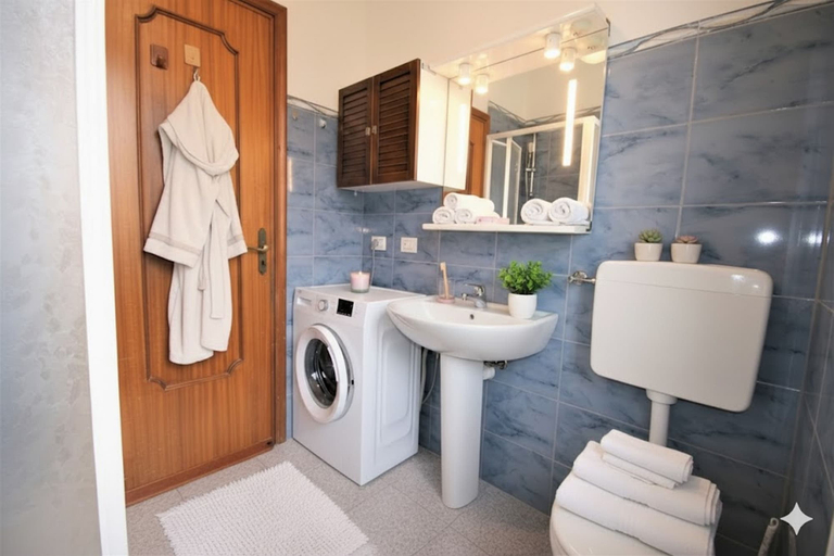 Bathroom, Appartamento Kennedy 1, Imperia