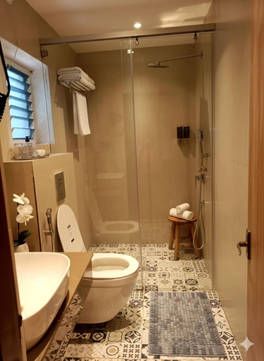 Bathroom 3, KLYRA HOTEL, Hyderabad