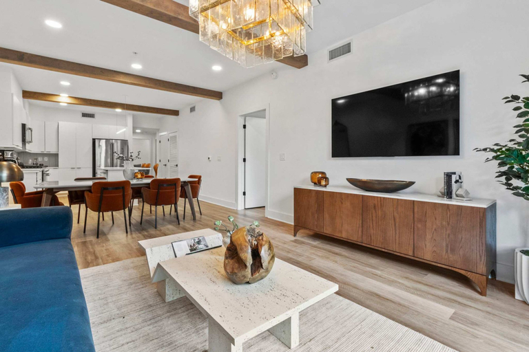 Room 3, Bleau Vine Luxe Suite, Atlanta