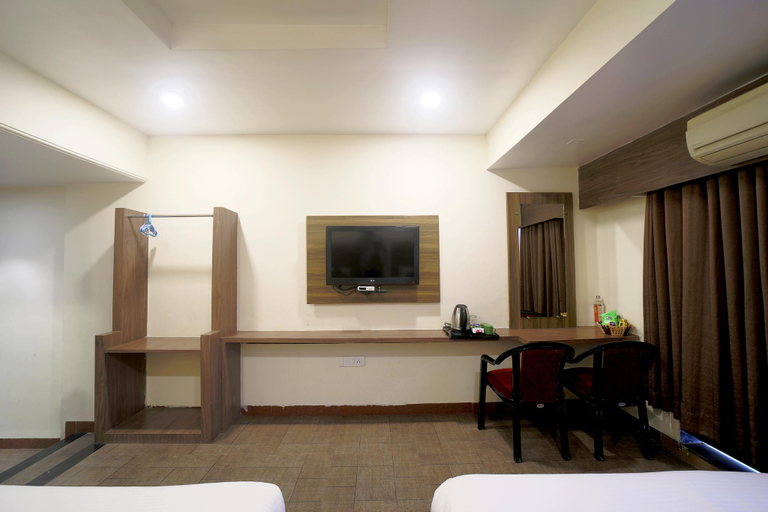 Bedroom 2, Hotel Saish, Ahmadnagar