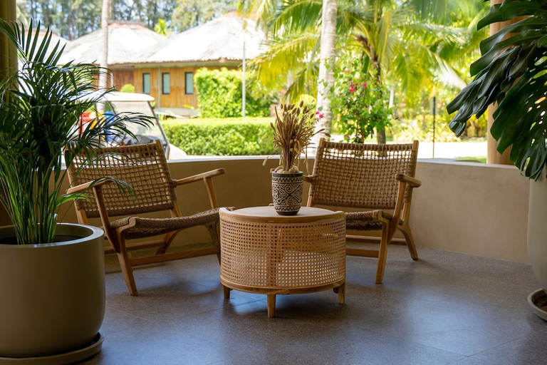 Public Area 3, Long Beach Chalet, Ko Lanta