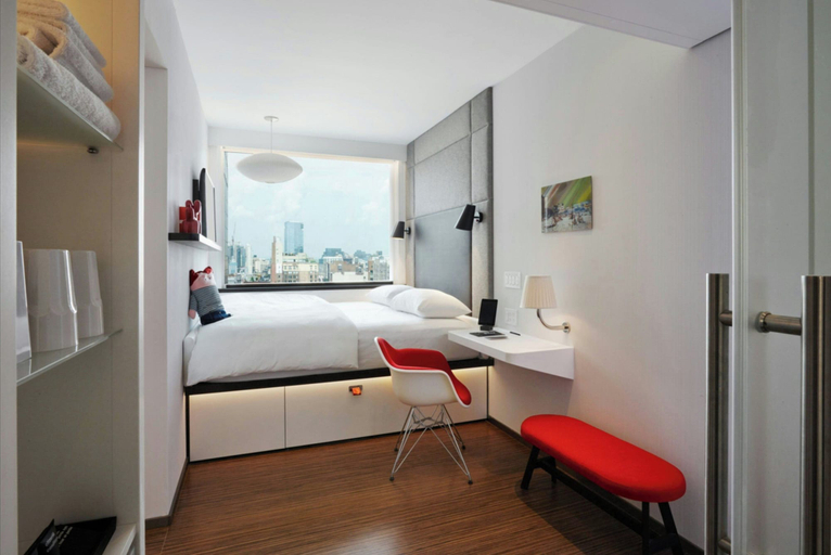 Bedroom 3, citizenM New York Bowery, New York