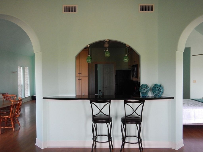 Room 4, Private Pelican 2 Bedroom Home, Galveston