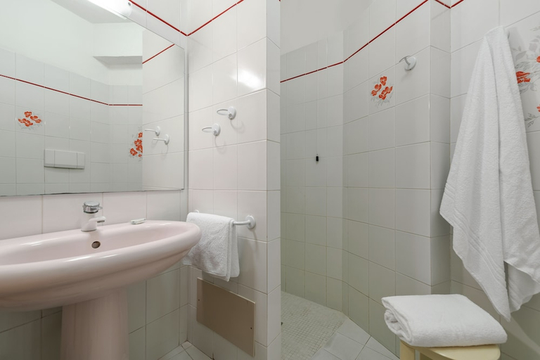 Bathroom 5, Hotel Marco Polo, Verona