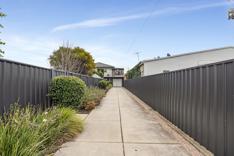 Property grounds 4, 3-bed Campbelltown Stay With Private Balcony, Adelaide