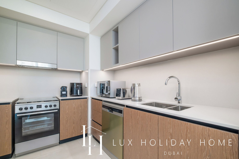 Private kitchen, LUX  The Creek Palace Residence Suite 2, Dubai