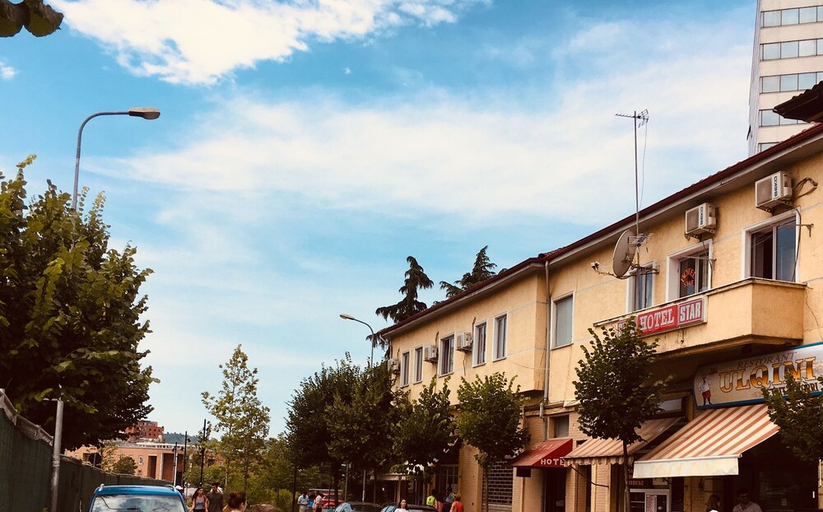 Exterior & Views