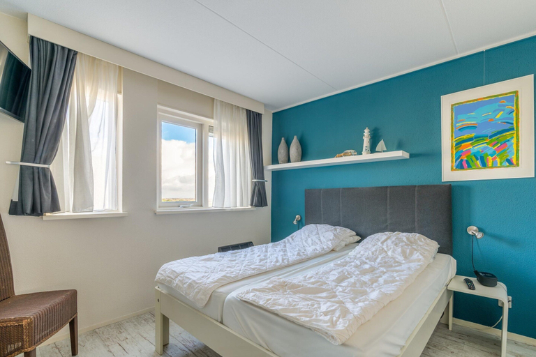 Room 2, 4 Person Apartment With sea View, Texel