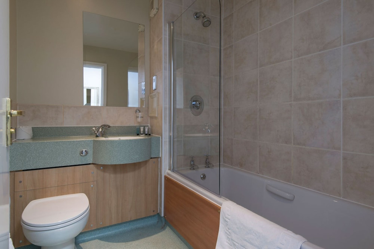 Bathroom, Owl, Hambleton by Marston's Inns, North Yorkshire