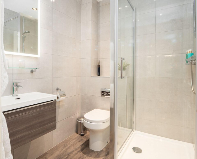Bathroom, Durham Riverside Apartments, Durham