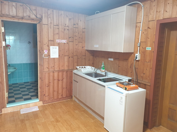 Others 5, Sunrise Pension, Hwaseong