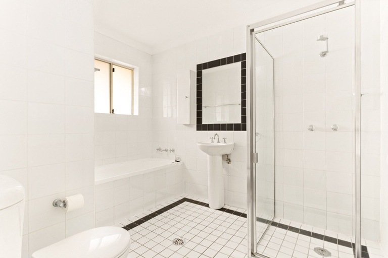 Bathroom, Pristine 2-bed Near Marrickville Village, Sydney