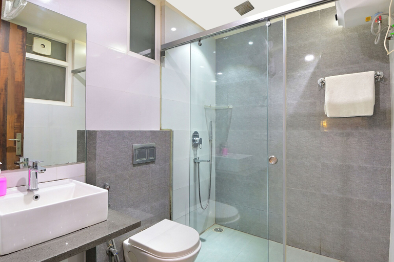 Bathroom, MY HOTEL, Delhi