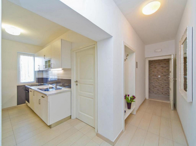 Others 5, B Apartments - Two Bedroom Apartment with Balcony, Dubrovnik