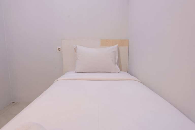 Bedroom 5, Spacious and Combine 3Br At The Edge Bandung Apartment, Cimahi