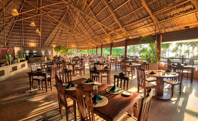 Food & Drinks 5, Diamonds Mapenzi Beach, Kaskazini 'A'