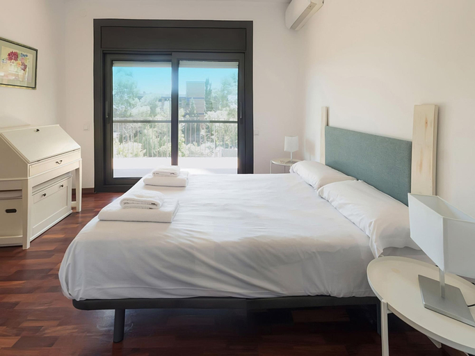 Room 4, Elis House Piscina Privada Villa Mediterr nea, Barcelona