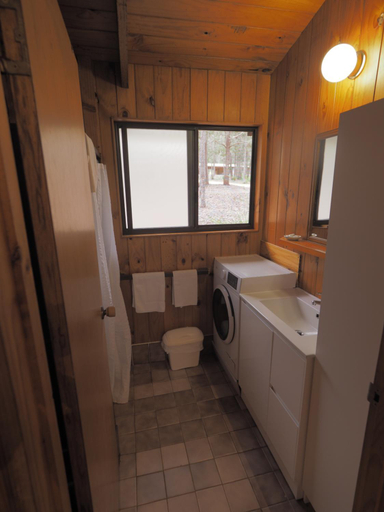 Bathroom, Woodbine Park Eco Cabins, Bega Valley