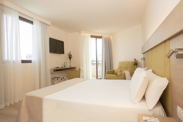 Bedroom 2, Hotel Sabina Playa Adults Only (+16), Baleares