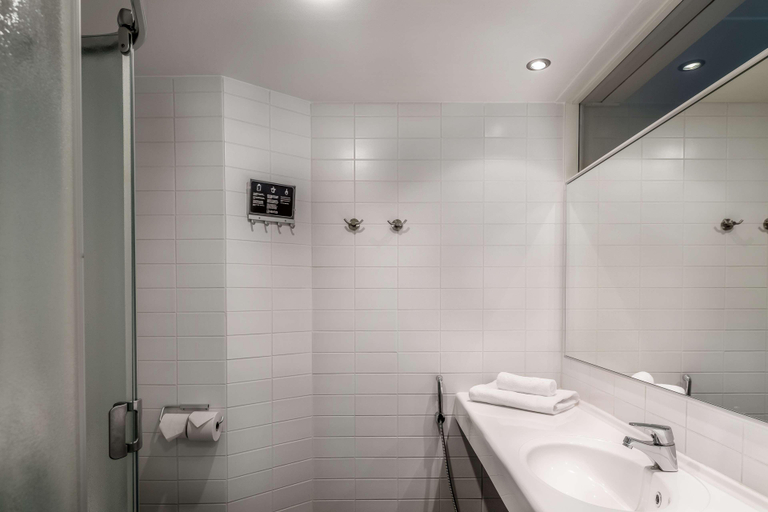 Bathroom 3, Scandic Laajavuori, Central Finland
