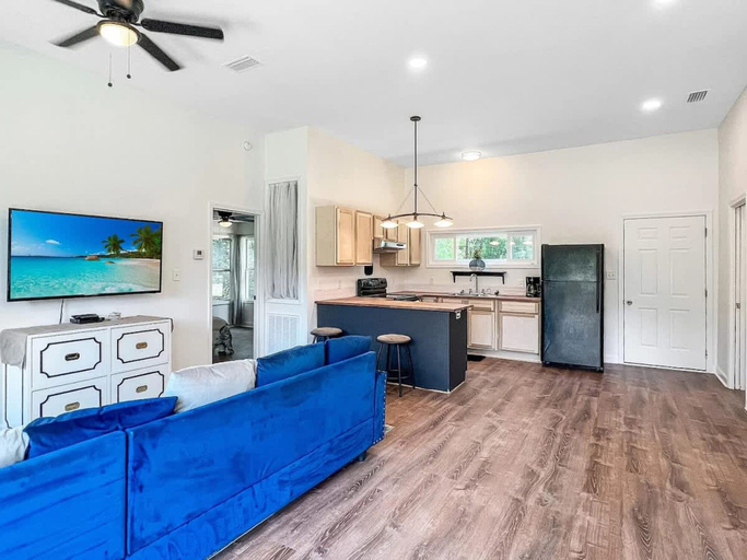 Room 4, Charming Back House Min From Shopping Beaches, Baldwin