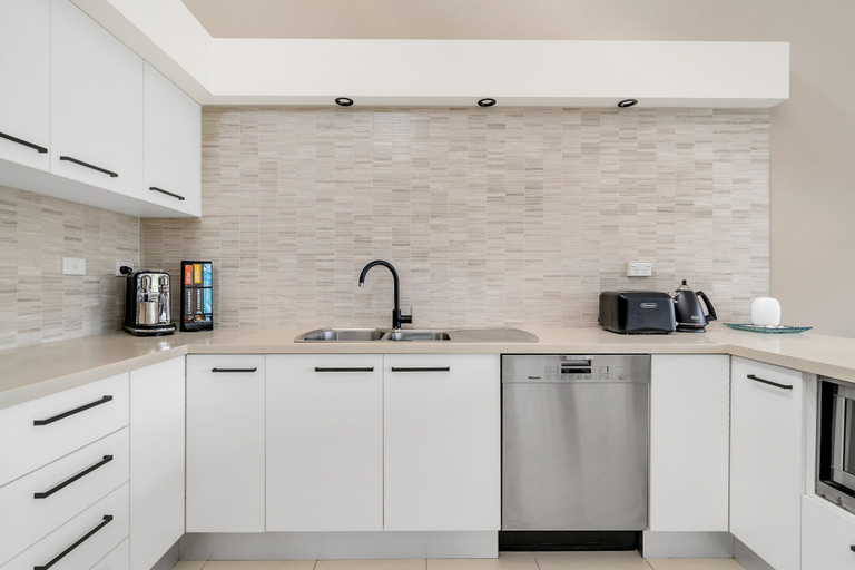 Private kitchen 4, 3-bed With Beach Views and Entertainment Area, Eurobodalla