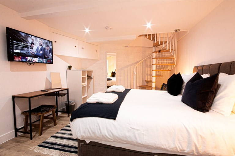 Room 2, Harbourside Roof Terrace sea Views By Adliv, Kent