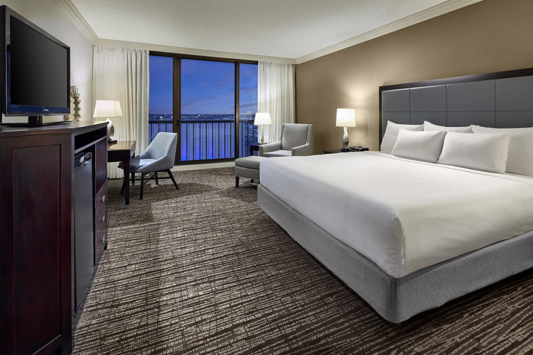 Bedroom 3, Hyatt Regency Tulsa Downtown, Tulsa