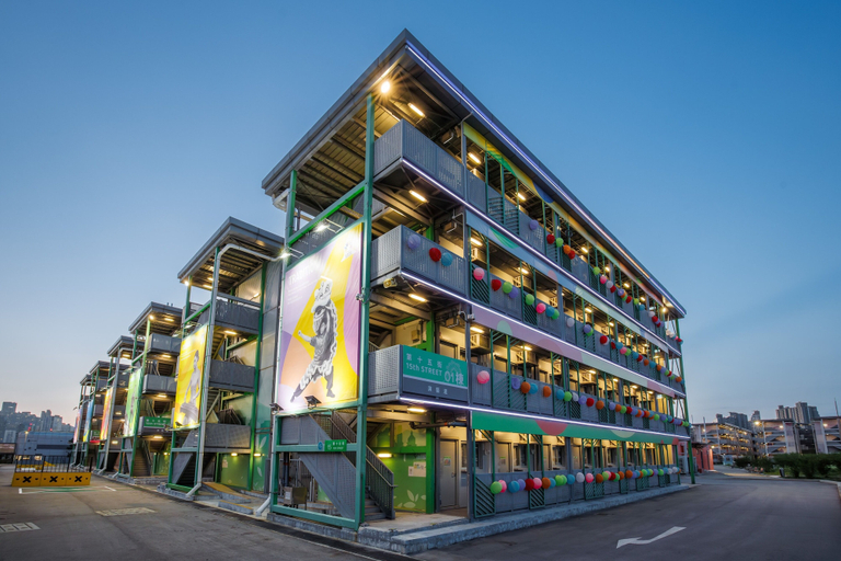 Exterior 3, Runway 1331 - Enlight Youth Hostel, Kowloon