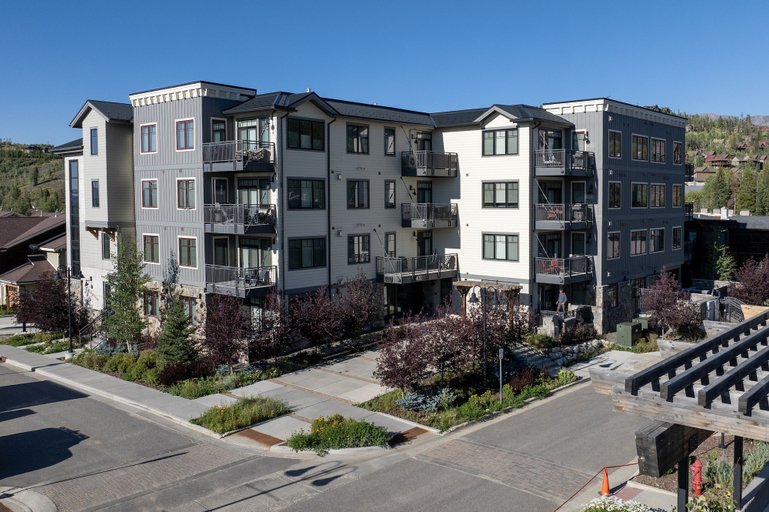 Exterior 5, Downtown Flat 2 Bedroom Condo, Grand