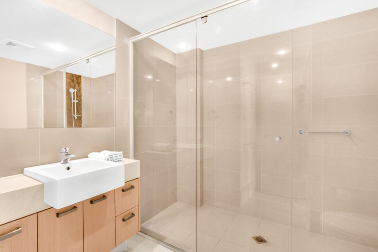 Bathroom 5, Lakeside Family Oasis With Pool, Gym and Balcony, Gold Coast