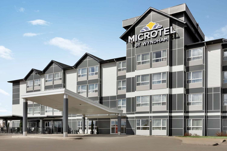 Exterior & Views 2, Microtel Inn & Suites By Wyndham Estevan, Division No. 1