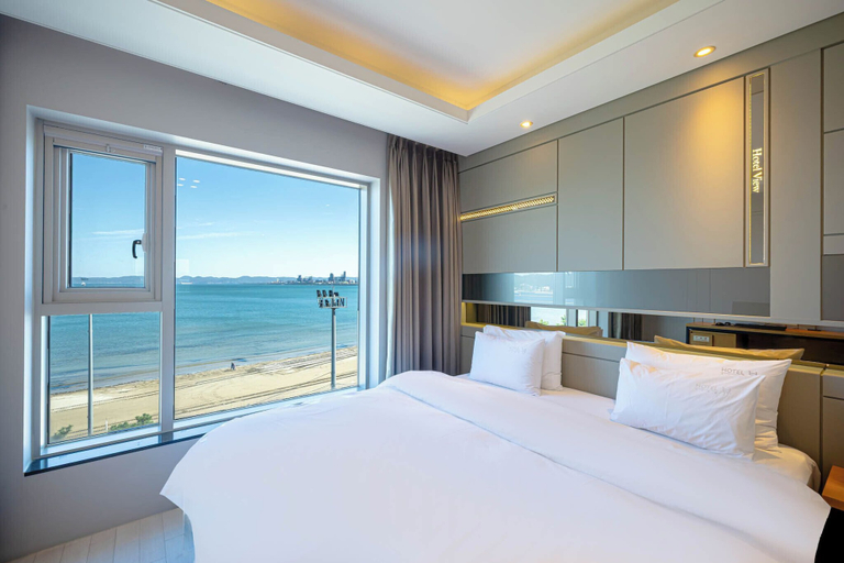 Bedroom 3, Pohang Yeongildae Hotel View, Pohang