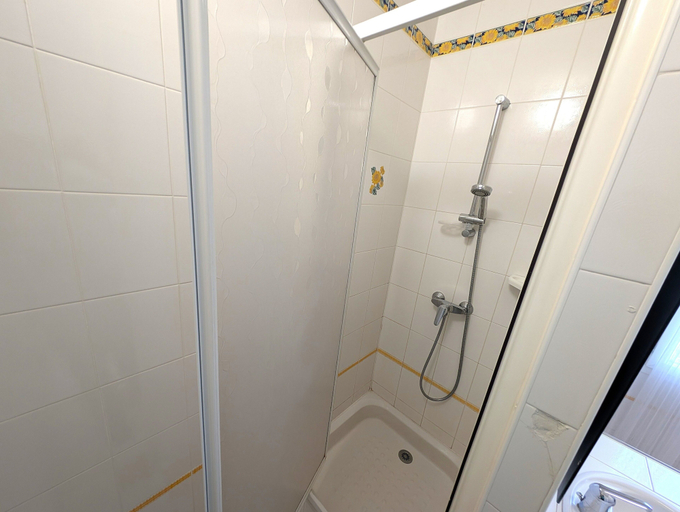 Bathroom 4, Moodz Hotel, Isère