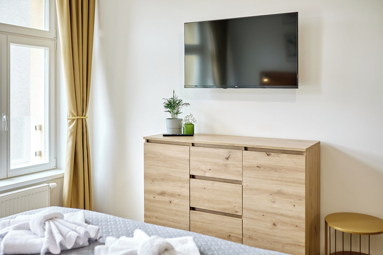 Others 5, Residence 44, Praha 7