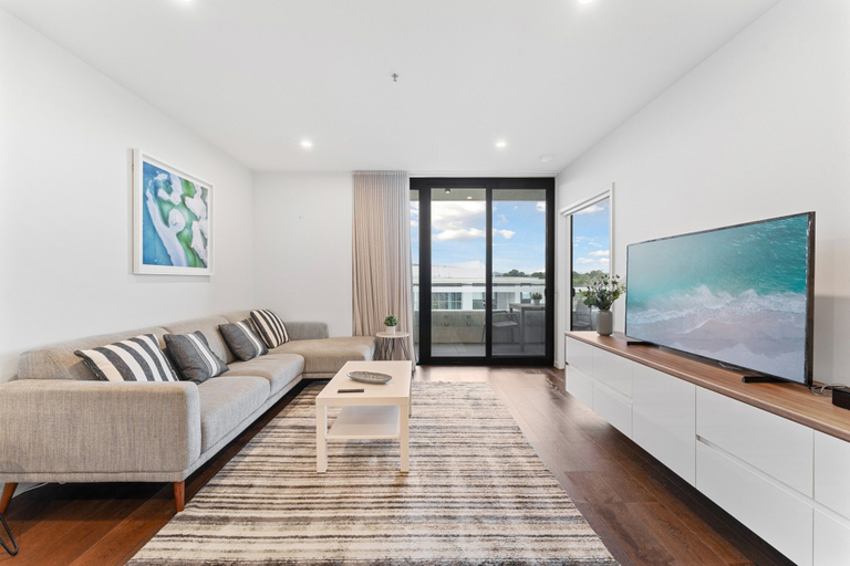 Primary image, Perfect Location 1-bed With Balcony, BBQ & Parking, Canberra