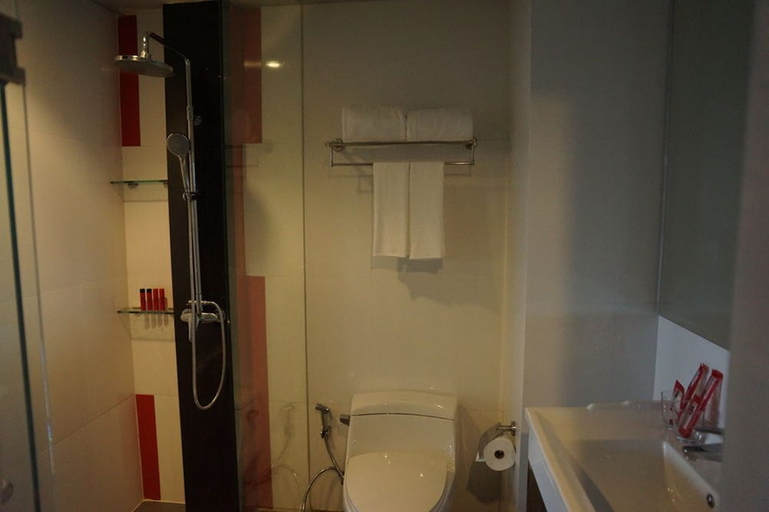 Bathroom 4, Neon Patong Hotel, Phuket Island